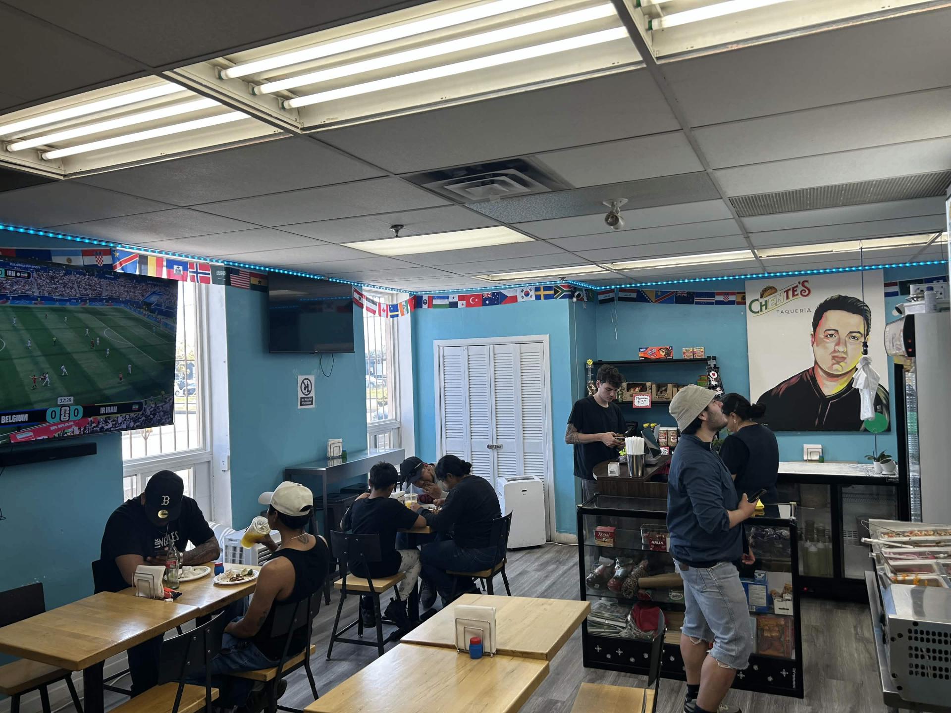 Chente's interior with flags